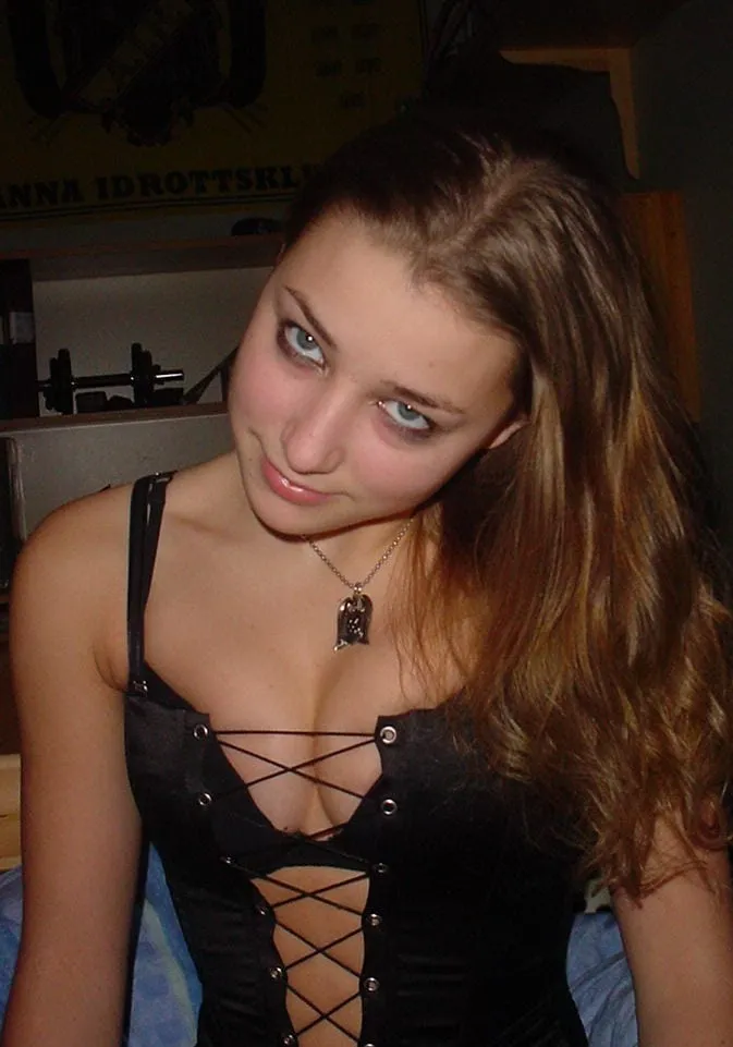 Candice, 19 ans — plan cul à Le Grau-du-Roi