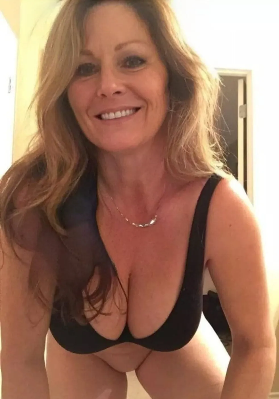 Dina, 38 ans — plan cul à Saint-Pierre