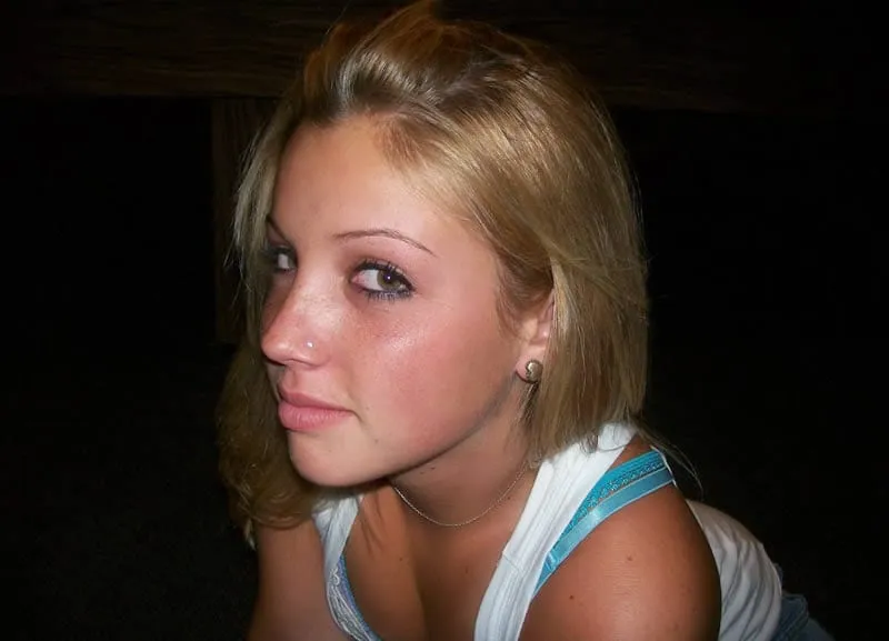 Lyna, 24 ans — plan cul à Carbonne