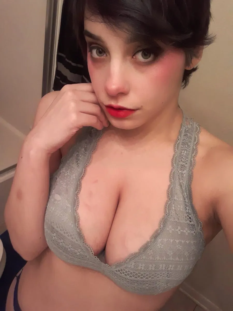 Romy, 23 ans — plan cul à Saint-Paul