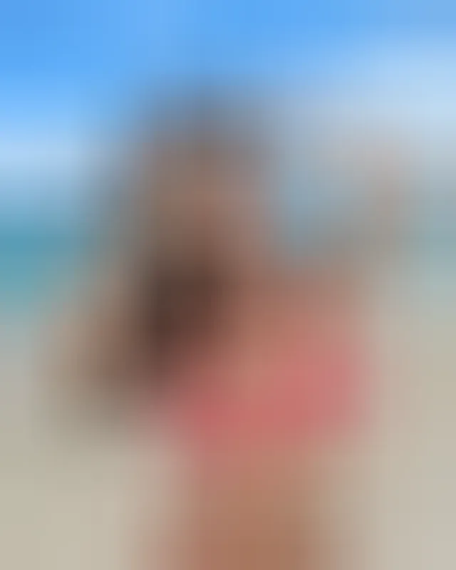 Alya, 22 ans — plan cul à Paris