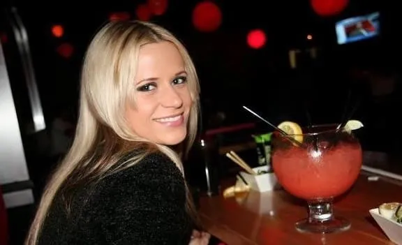 Flore, 27 ans — plan cul à Montfort-sur-Meu