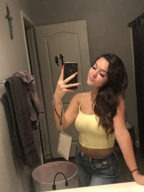 Oumaima, 25 ans — plan cul à Lorient