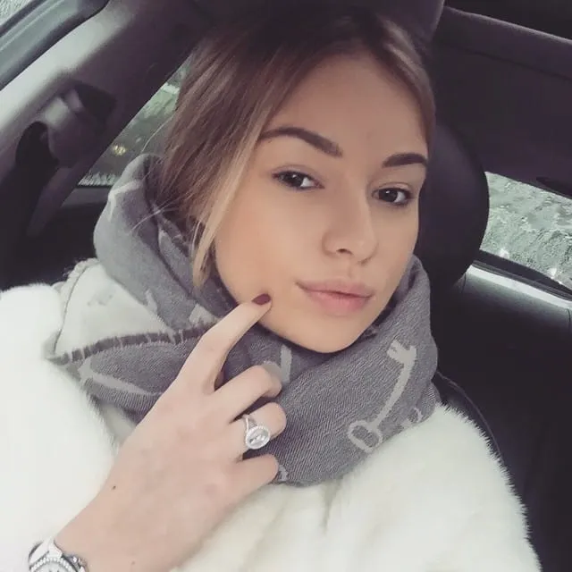 Eva, 25 ans — plan cul à Hazebrouck