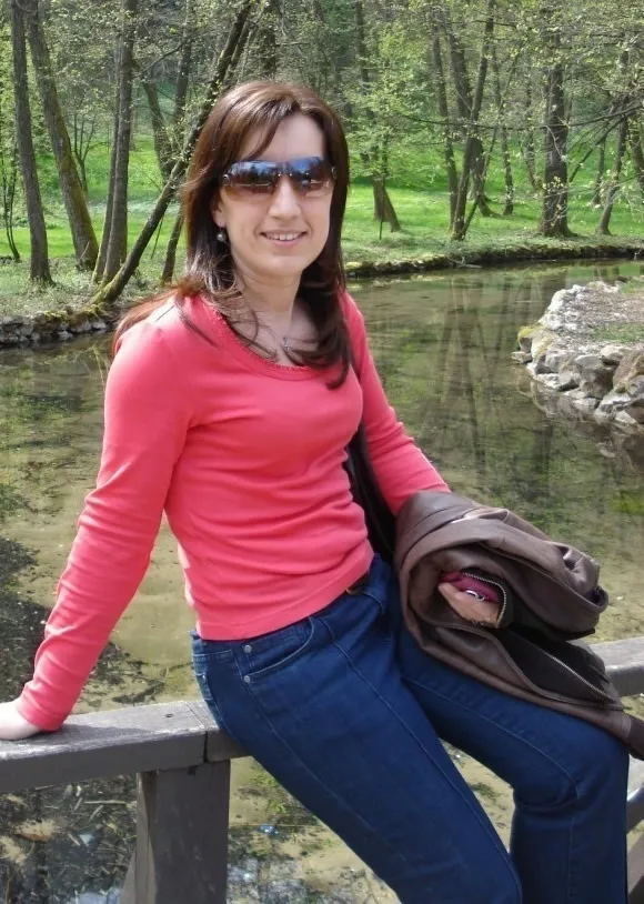 Alice, 34 ans — plan cul à Sainte-Anne