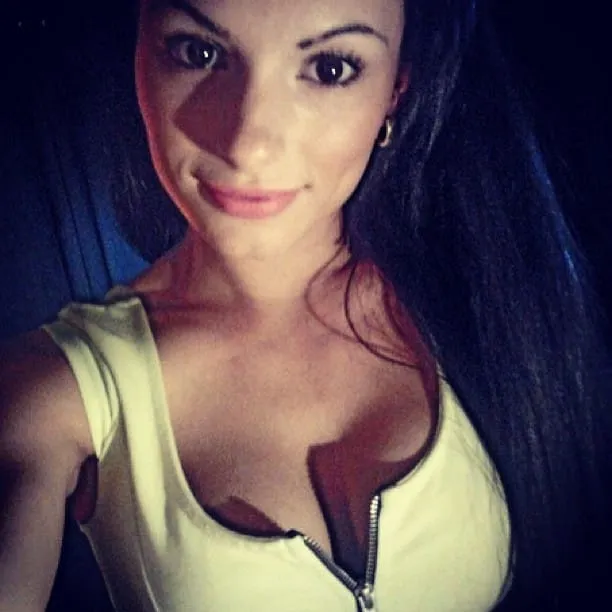 Amina, 29 ans — plan cul à Brive-la-Gaillarde