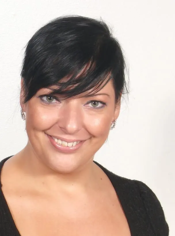 Yasmine, 21 ans — plan cul à Sèvres