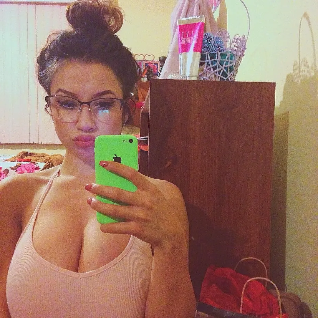 Théa, 32 ans — plan cul à Martigues