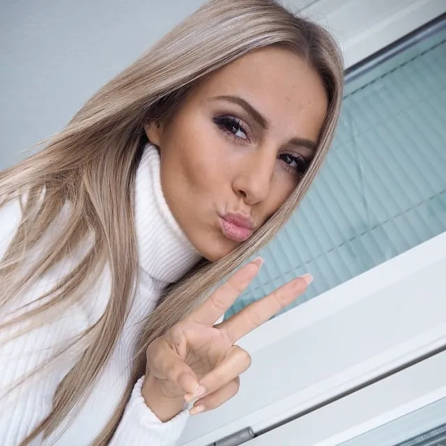 Hélène, 25 ans — plan cul à Évreux