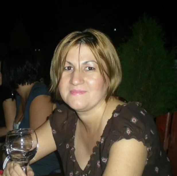 Mouna, 34 ans — plan cul à Montbéliard