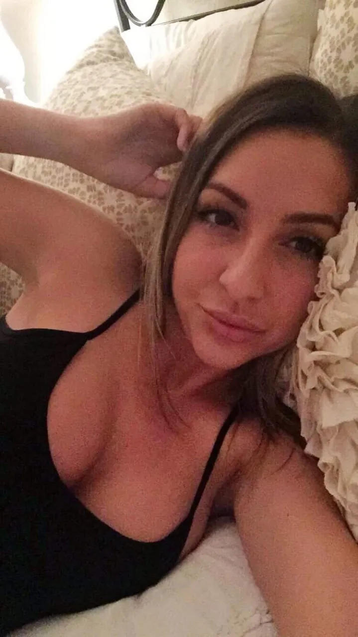 Rania, 29 ans — plan cul à Valdallière