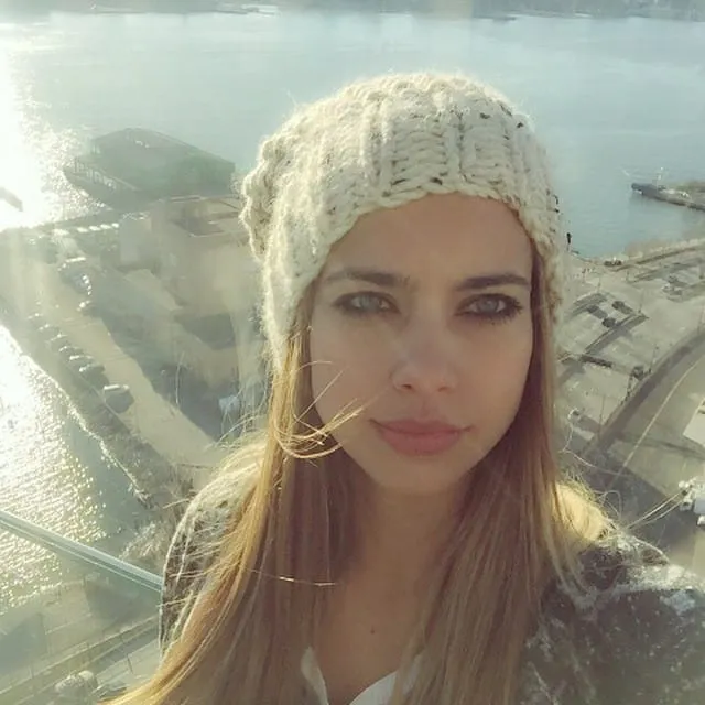 Latifa, 23 ans — plan cul à Pont-Saint-Esprit