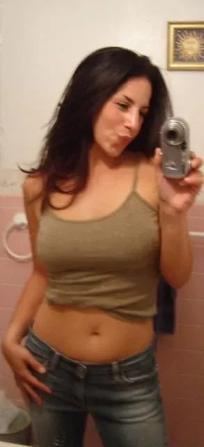 Hiba, 24 ans — plan cul à La Fare-les-Oliviers